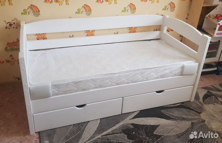 Кровать деревянная детская