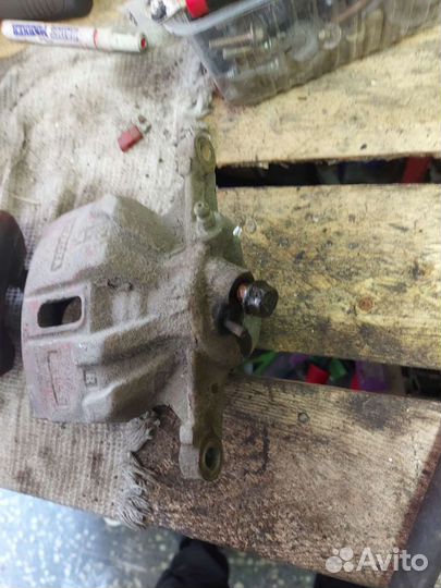 Суппорт toyota corolla 100-110