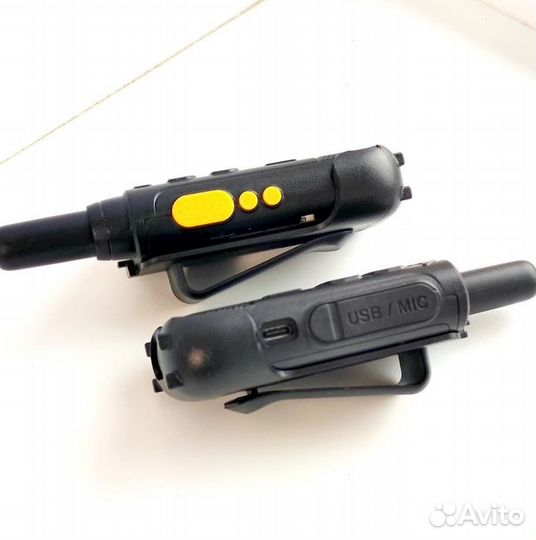 Рация-радиостанция с гарнитурой-наушником