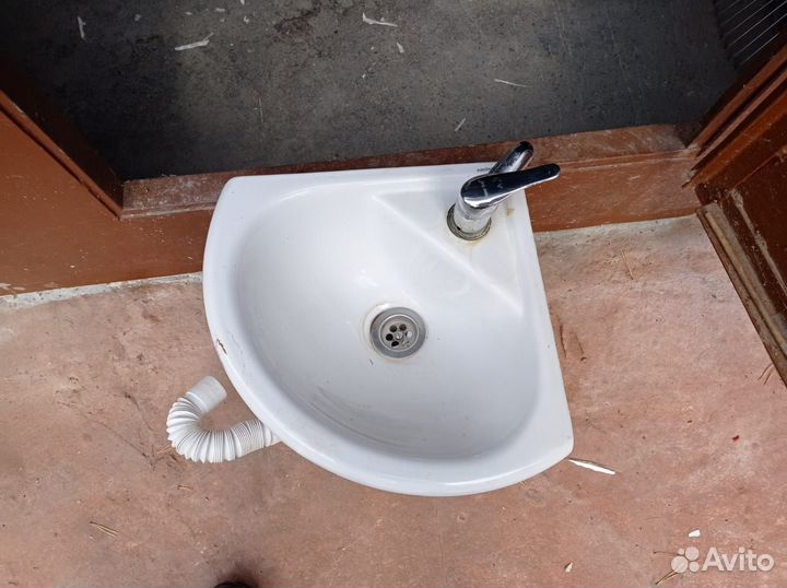 Раковина бу