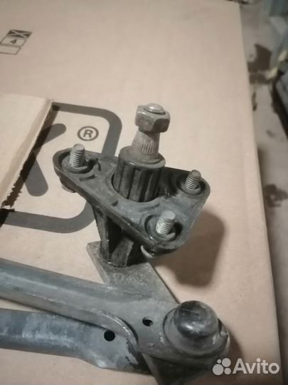 Трапеция дворников Митсубиси каризма