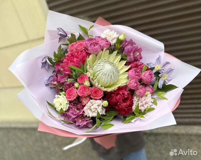 Букет из Кустовой Розы с Протеей Доставка