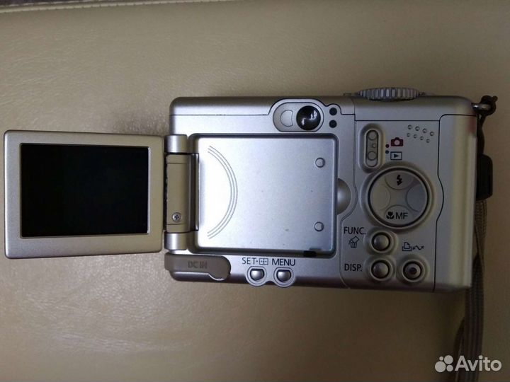 Компактный фотоаппарат