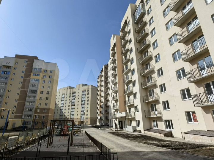 2-к. квартира, 64 м², 4/10 эт.