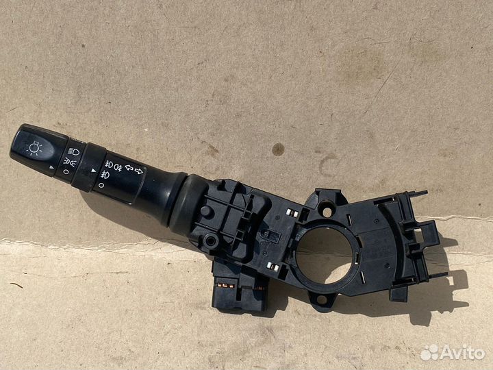 Подрулевой переключатель левый Kia Rio 3