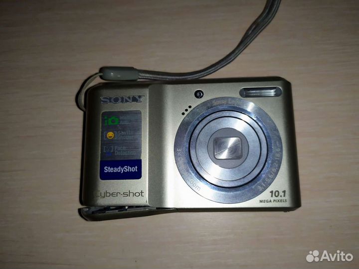 Фотоаппарат Sony DSC-S2000