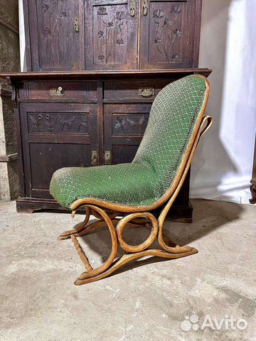 Старинное антикварное кресло, Тонет