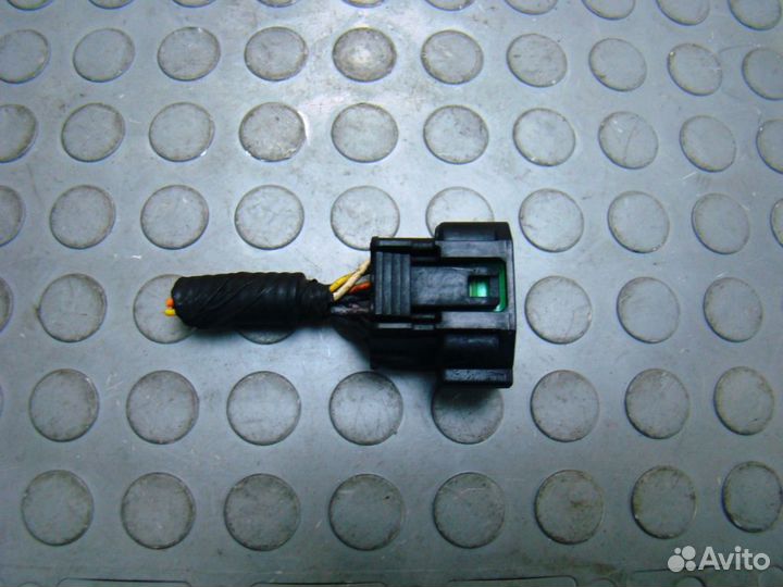 KIA Sportage 3 Разъём фары