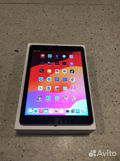 iPad 5 32gb (аккумулятор 95%)