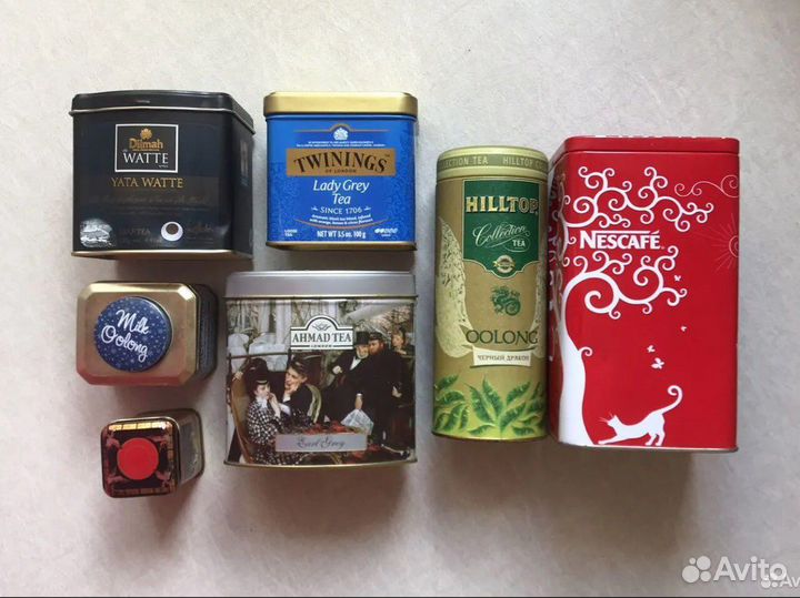 Жестяные банки из-под чая и кофе