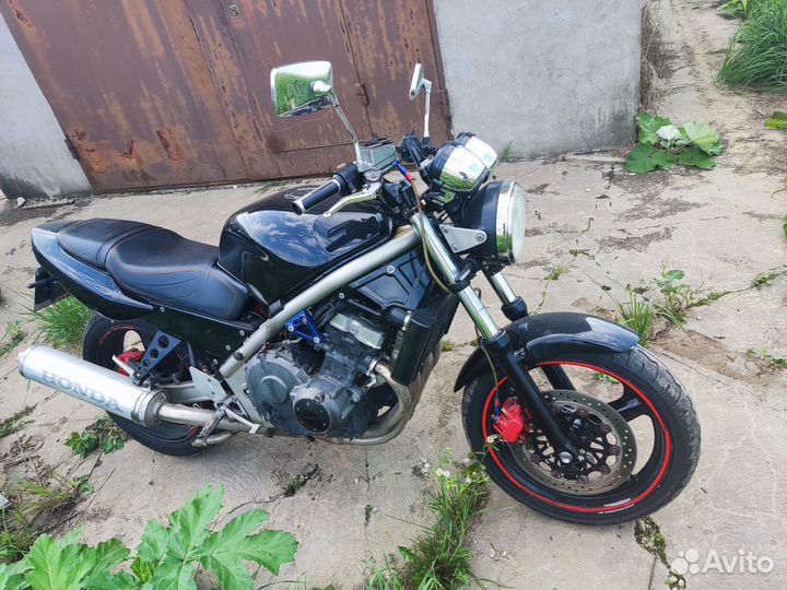 Honda CB1