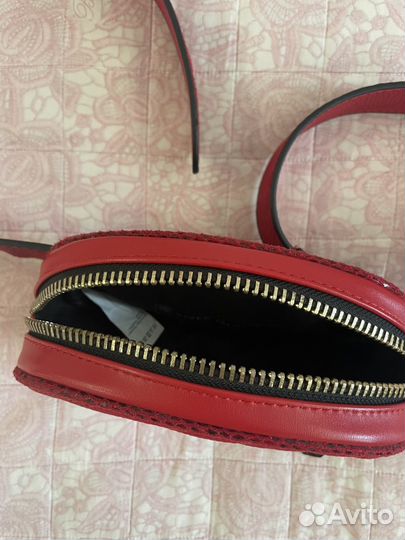 Расная круглая сумка на поясе River Island