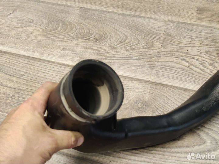 Патрубок турбины правый Toyota LC200 2016г