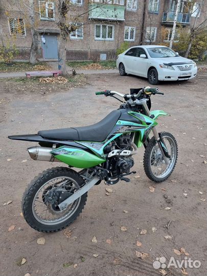 Мотоцикл мотоленд rz200
