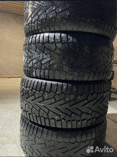 Pirelli Ice Zero 295/40 R21