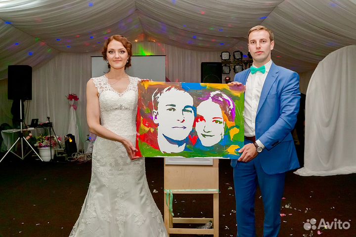 Ведущая и диджей