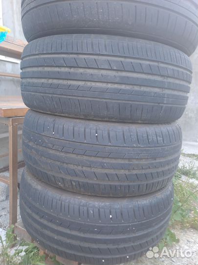 Kapsen Headking S2000 215/50 R17