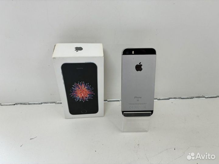 iPhone SE, 32 ГБ