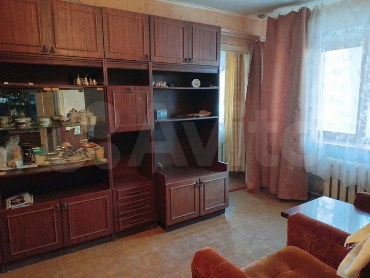 3-к. квартира, 40,6 м², 1/4 эт.