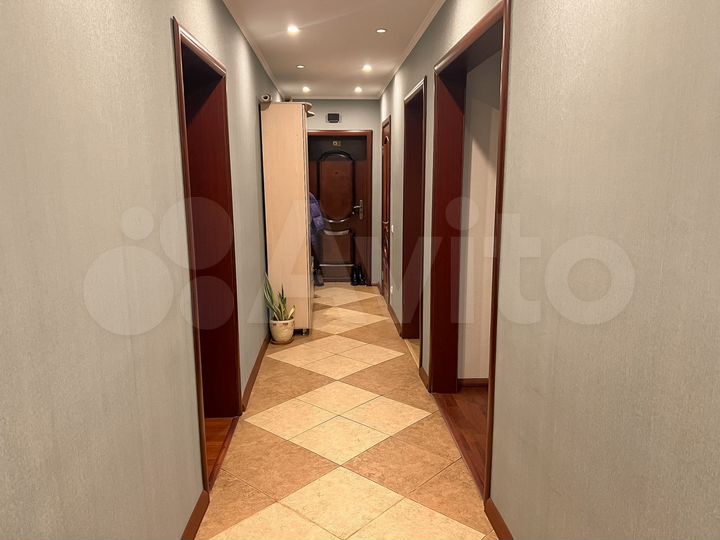 3-к. квартира, 71,8 м², 4/4 эт.