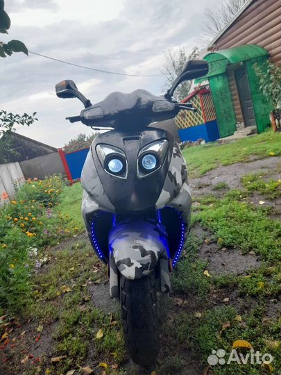 Скутер 150кубов