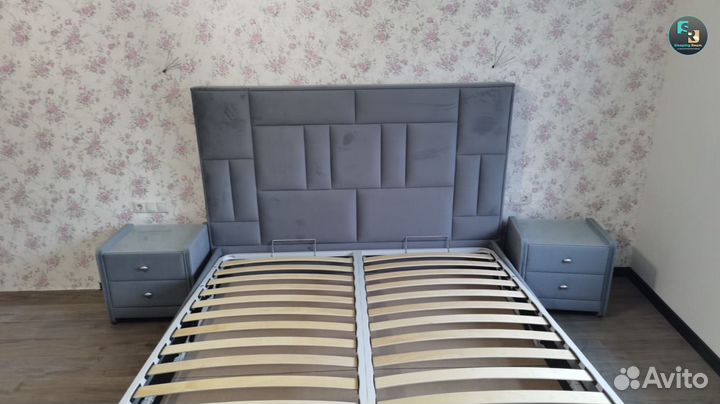 Кровать с подъемным механизмом