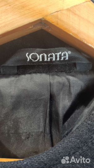 Пальто женское с капюшоном