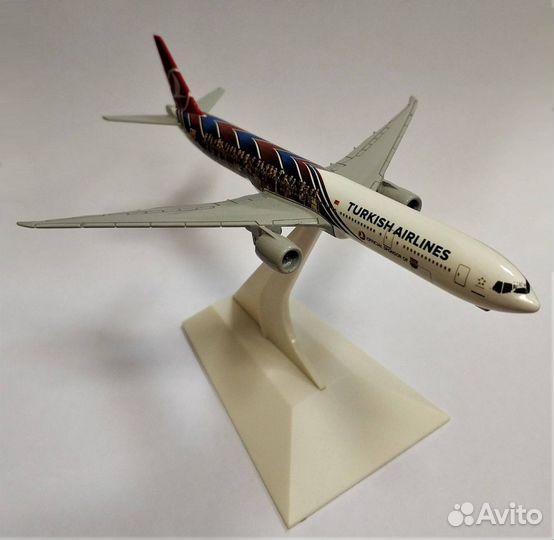 Модель самолета boeing 777-300 Turkish Airlines