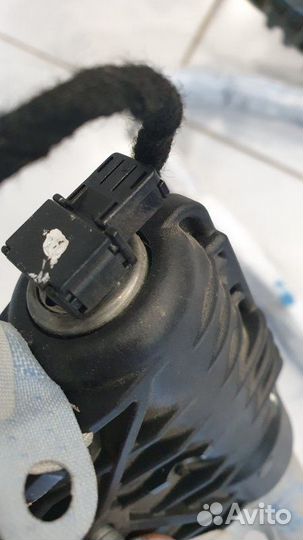 Шторка безопасности левая Bmw 3-Series E91