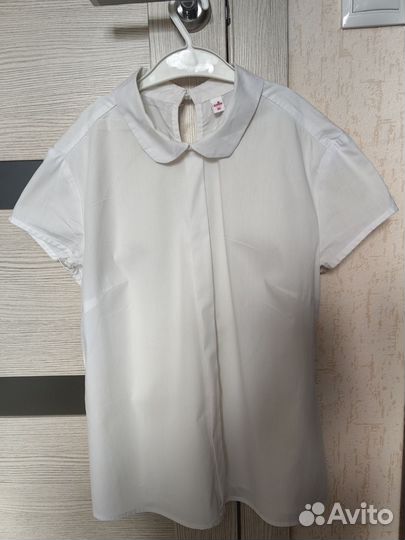 Белая рубашка с коротким рукавом