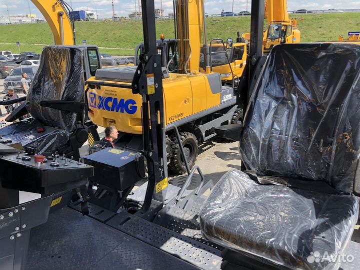 Асфальтобетоноукладчик XCMG RP603, 2023