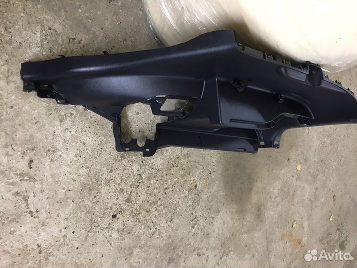 Обшивка багажника Honda CR-3 правая