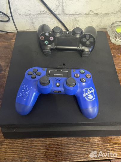 Sony PS4 slim