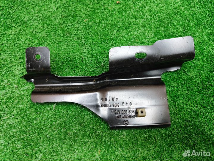 Кронштейн обшивки Volkswagen Passat B6