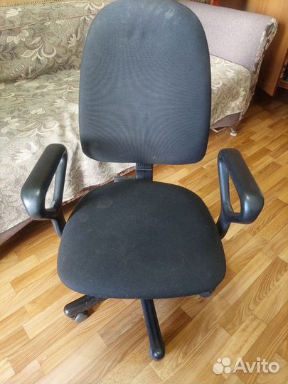 Компьютерное кресло