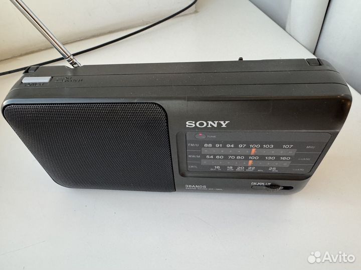 Радиоприемник Sony ICF-790L