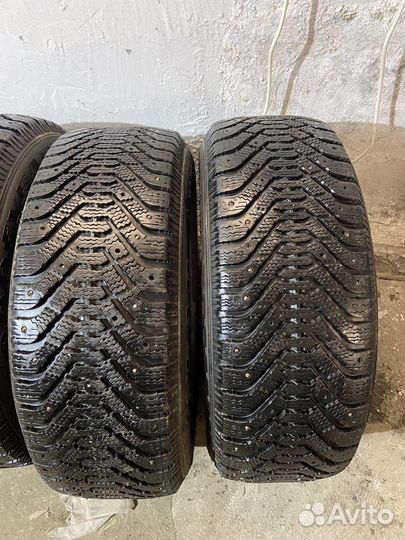 Goodyear UltraGrip 500 215/60 R16