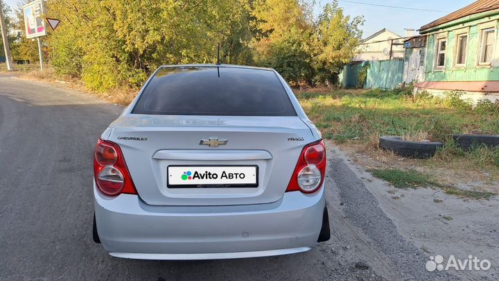 Chevrolet Aveo 1.6 МТ, 2014, битый, 110 000 км