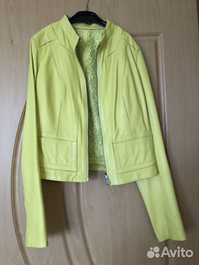 Куртка натуральная кожа лимонная 42 разм. в идеале