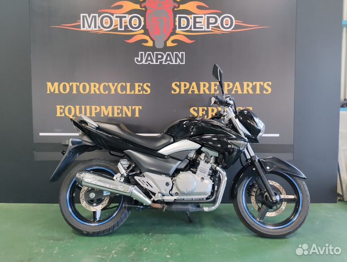 Suzuki GSR250 044350