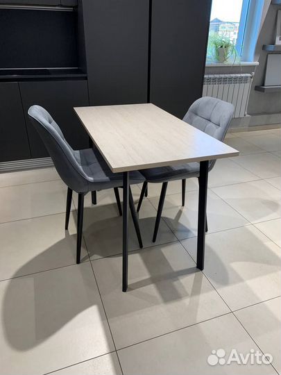 Стол Пикари