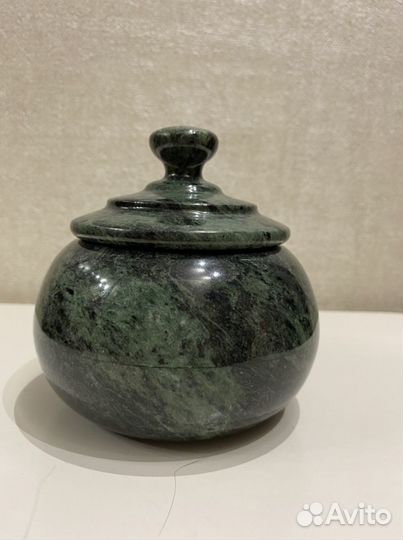 Шкатулка из змеевика