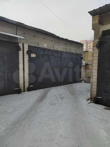 Гараж, > 30 м²