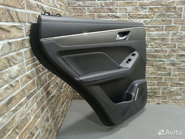 Обшивка боковой двери задняя левая Haval Jolion
