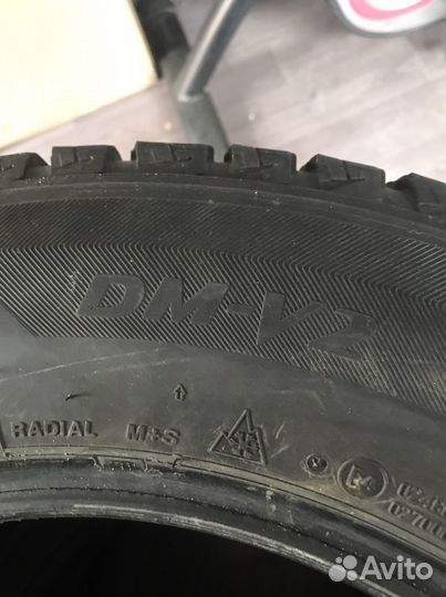 Bridgestone Blizzak DM-V2 225/65 R17 102S