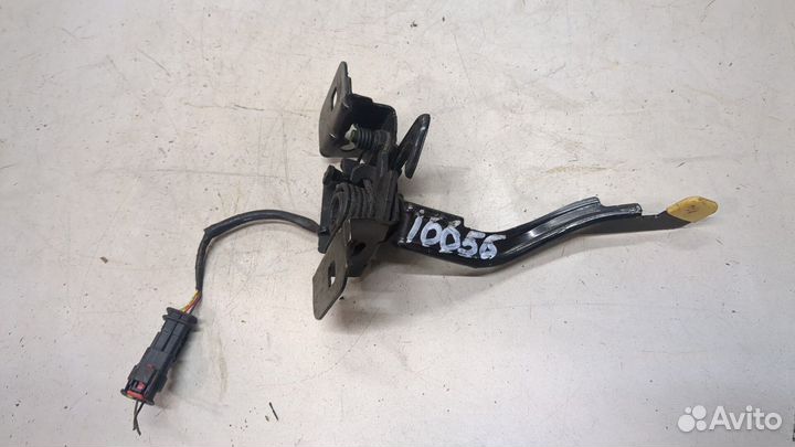 Замок капота Cadillac XT4, 2019