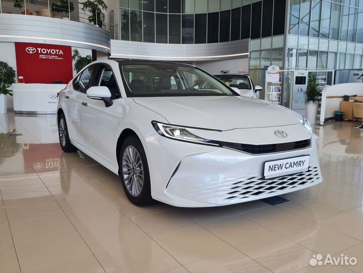 Toyota Camry 2.0 CVT, 2024