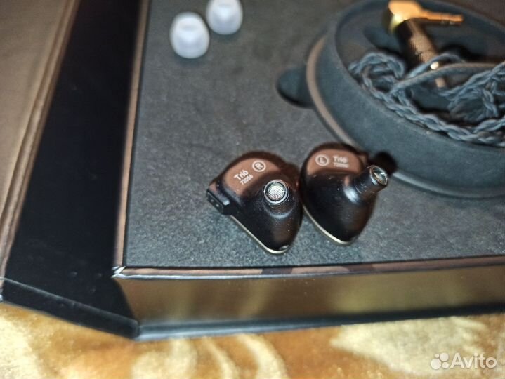 64 audio tia trio