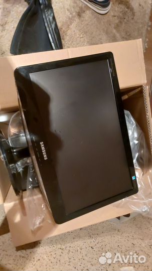 Монитор Samsung