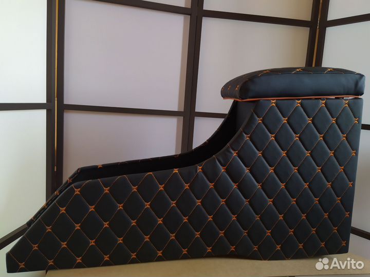 Подлокотник Toyota Sienta 2016+